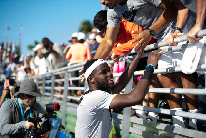 tiafoe-delray-crowd-celebration.jpg